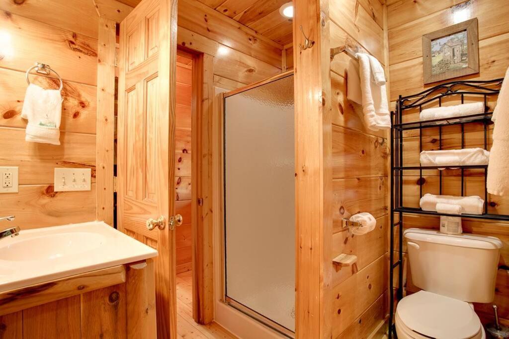 Brave Eagle Cabin Sevierville Kamer foto
