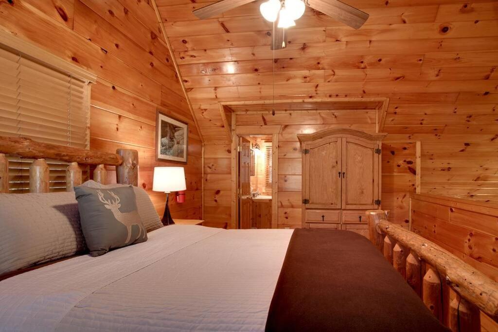 Brave Eagle Cabin Sevierville Kamer foto