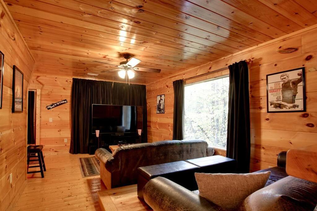 Brave Eagle Cabin Sevierville Kamer foto